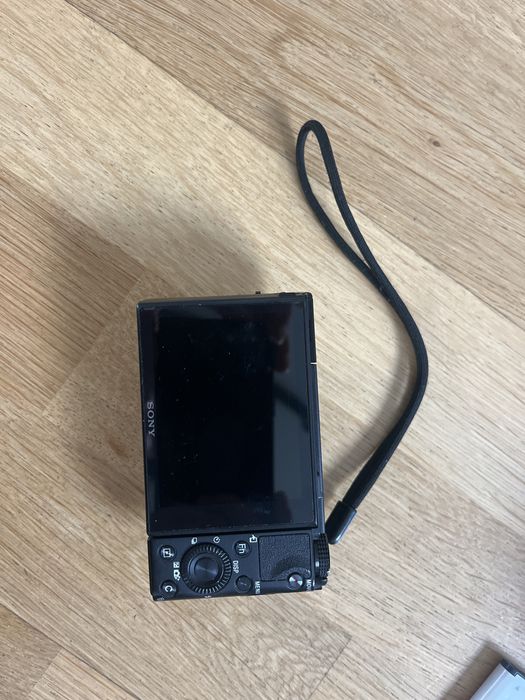 Aparat Sony RX100 IV (4)