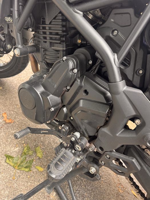Trk 702x semi nova , conta com 8400km