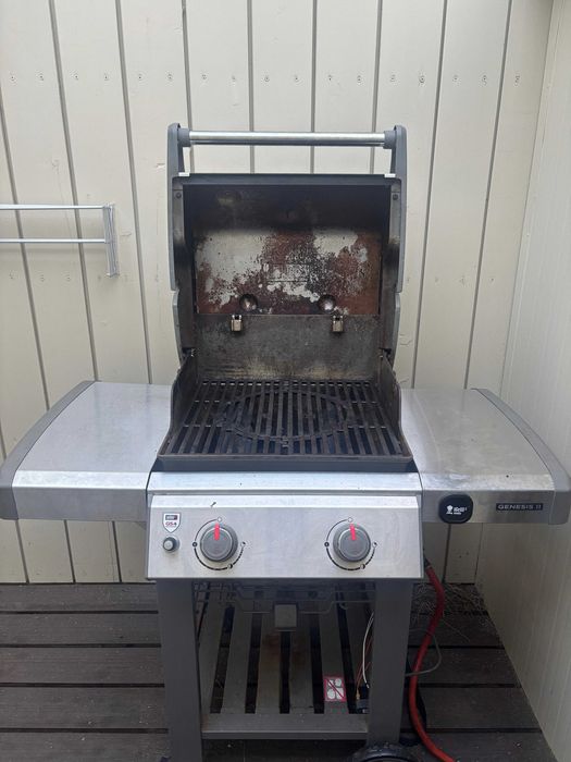 Grelhador a Gás Weber Genesis II  Tróia