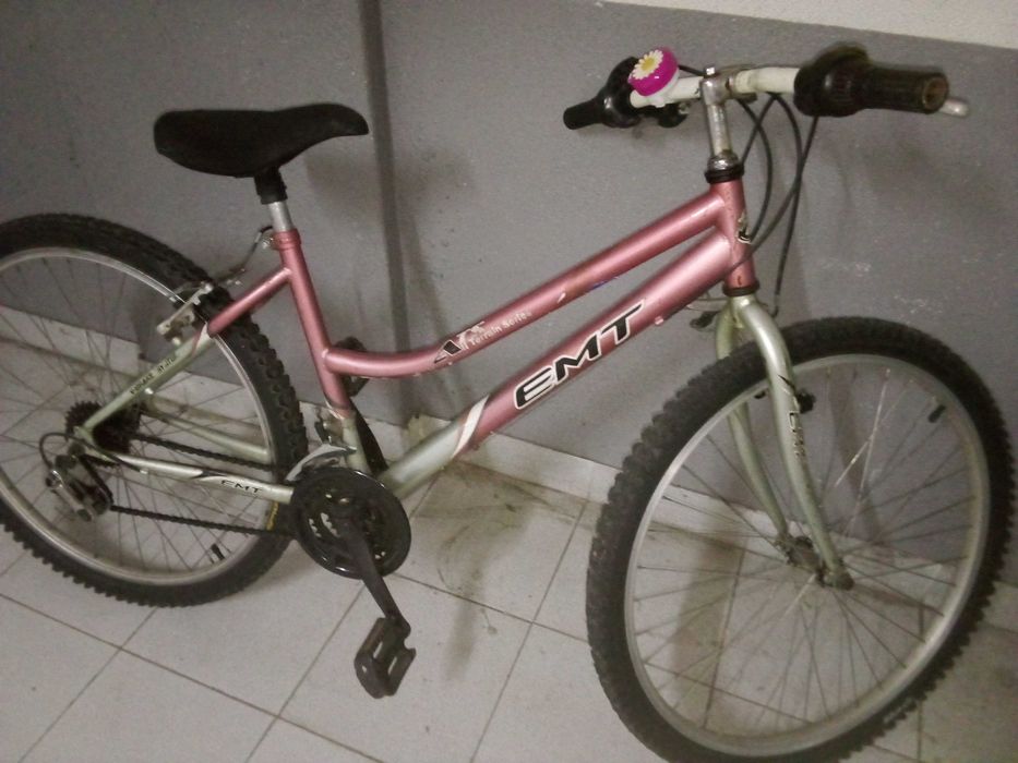 Bicicleta EMT feminina