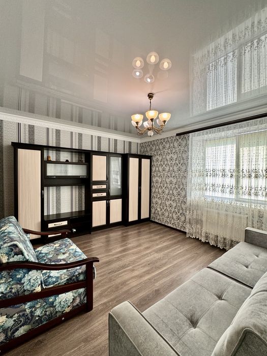 Продам квартиру на Перемозі , Цегляний будинок / Созідатель