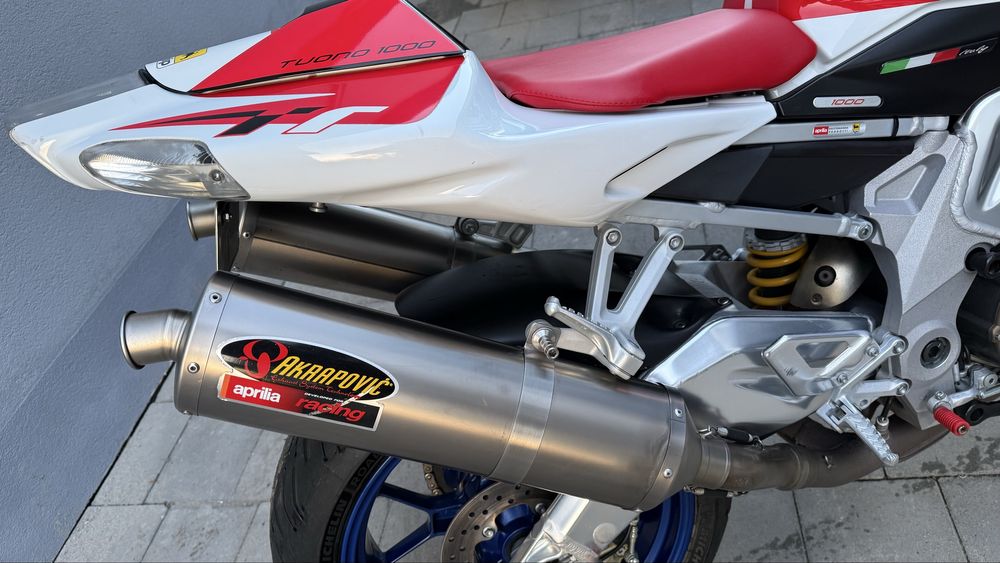 Aprilia Tuono 1000