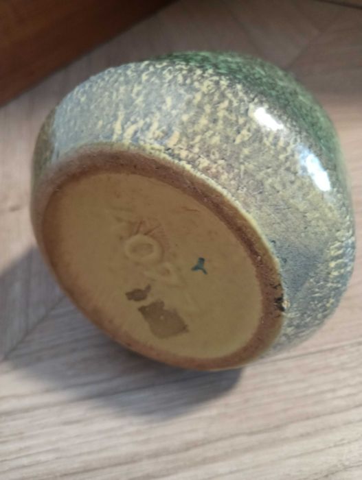 Wazon ceramiczny z uchem zielony Haldensleben