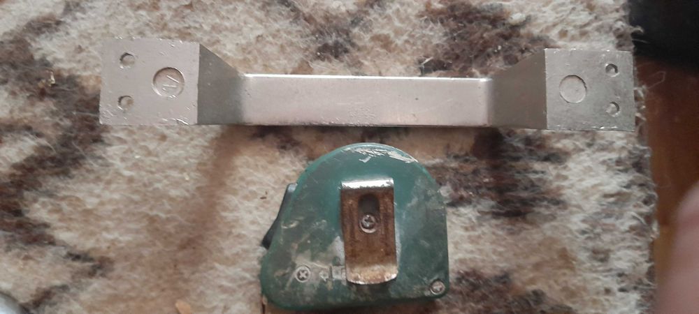 Замок ( середцевина ). Дверная ручка, замок.