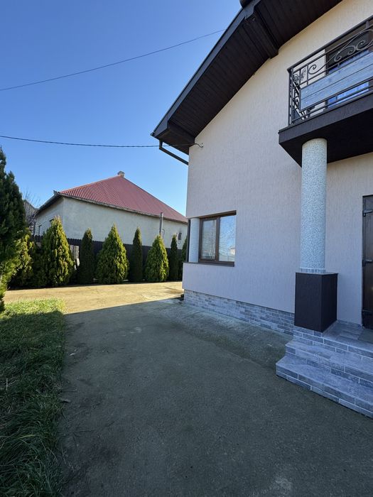 Продаж будинку в Сторожниці