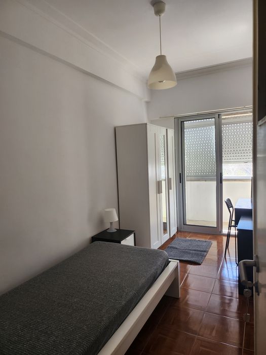 Quarto para arrendar  - Benfica
