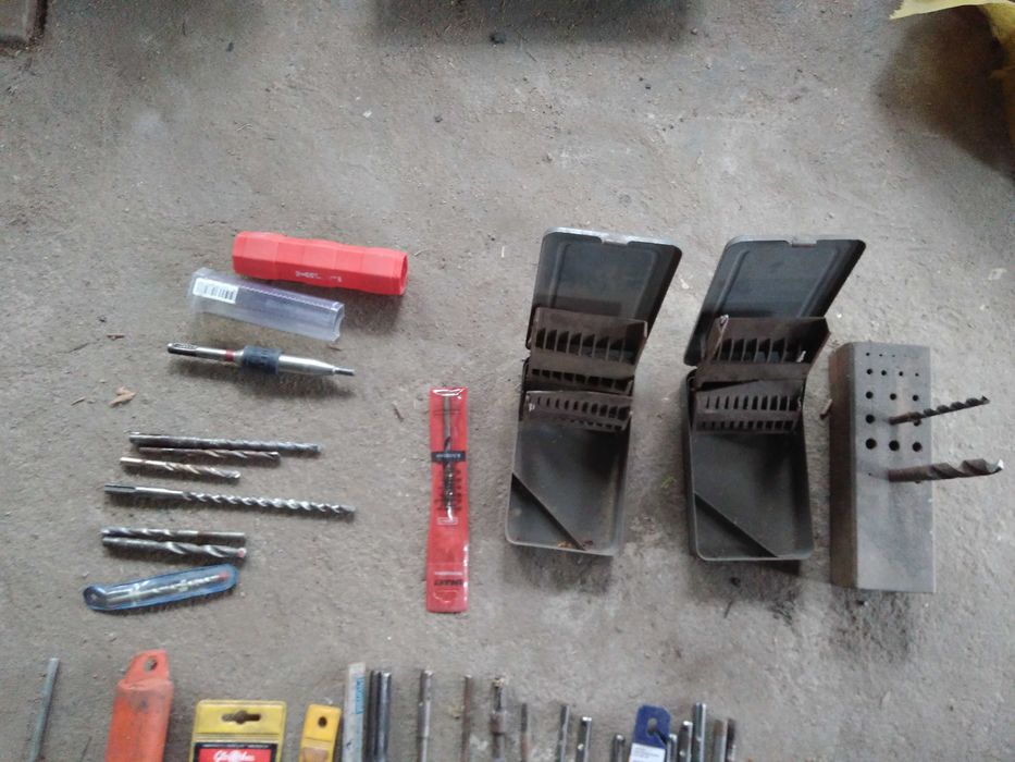 wiertła młotki wiertła siekiery pilniki