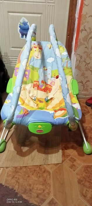 Качеля и шезлонг для малышей.