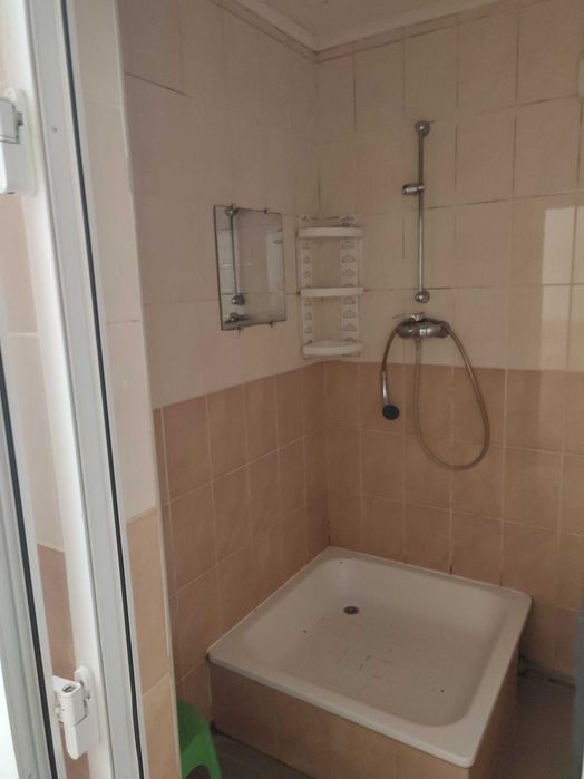 Продам малосімейку в районі автопарку. Свіжий косметичний ремонт.