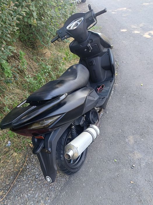 Мопед Suzuki Matrix Fada GY6 150