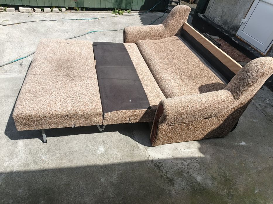 Продам диван в гарному стані
