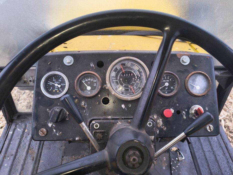 Ursus 1224 6- cylindrowy 4-biegi  z przednim napędem NIE Zetor case zt