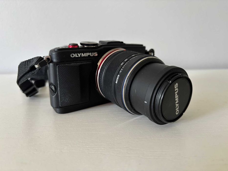 do sprzedania aparat fotograficzny Olympus PEN E-PL6 czarny