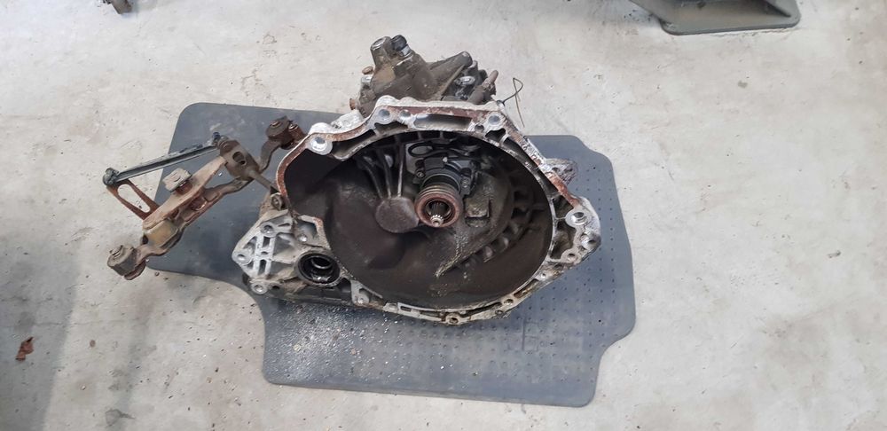 Opel Astra H 1.8 16v skrzynia biegów F17C394