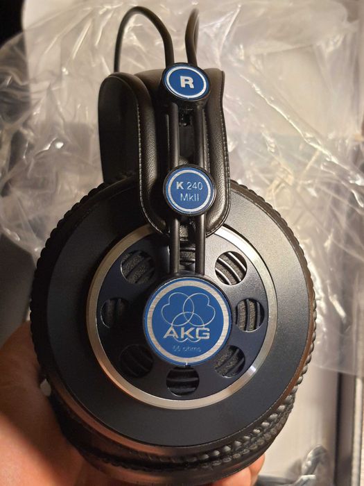 Студійні навушники AKG K240 MKII Black