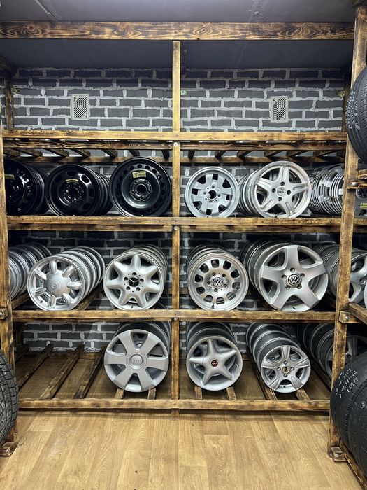 Продам б/у резину зима 195-65-R15