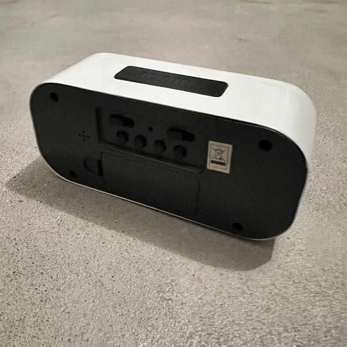 Relógio despertador Ikea com luz