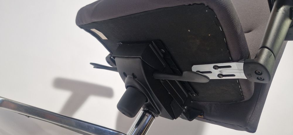 Fotel biurowy szary Nowy Styl Orleando meble poleasingowe