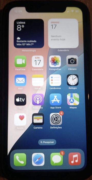 Iphone 11 em excelenten estado vem com carregador