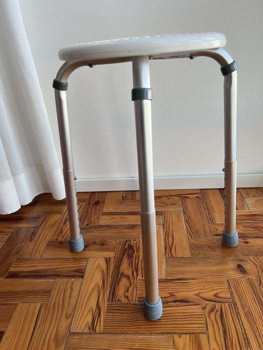 Banco regulavel wc-novo