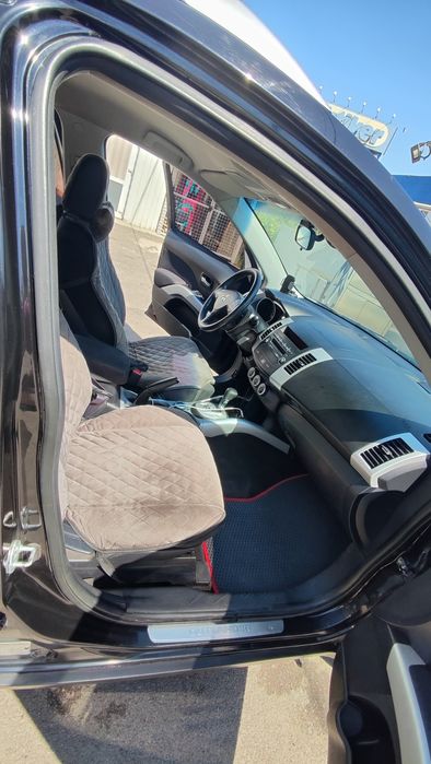 Продаю Mitsubishi outlender xl