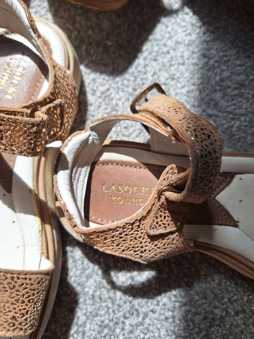 Buty rozmiary od 33 do 38 mało lub wcale nie noszone Bayton Lasocki