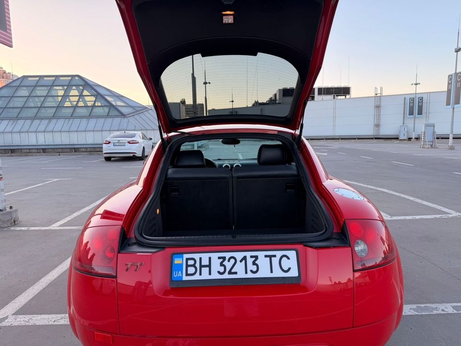 Продам автомобіль Audi TT