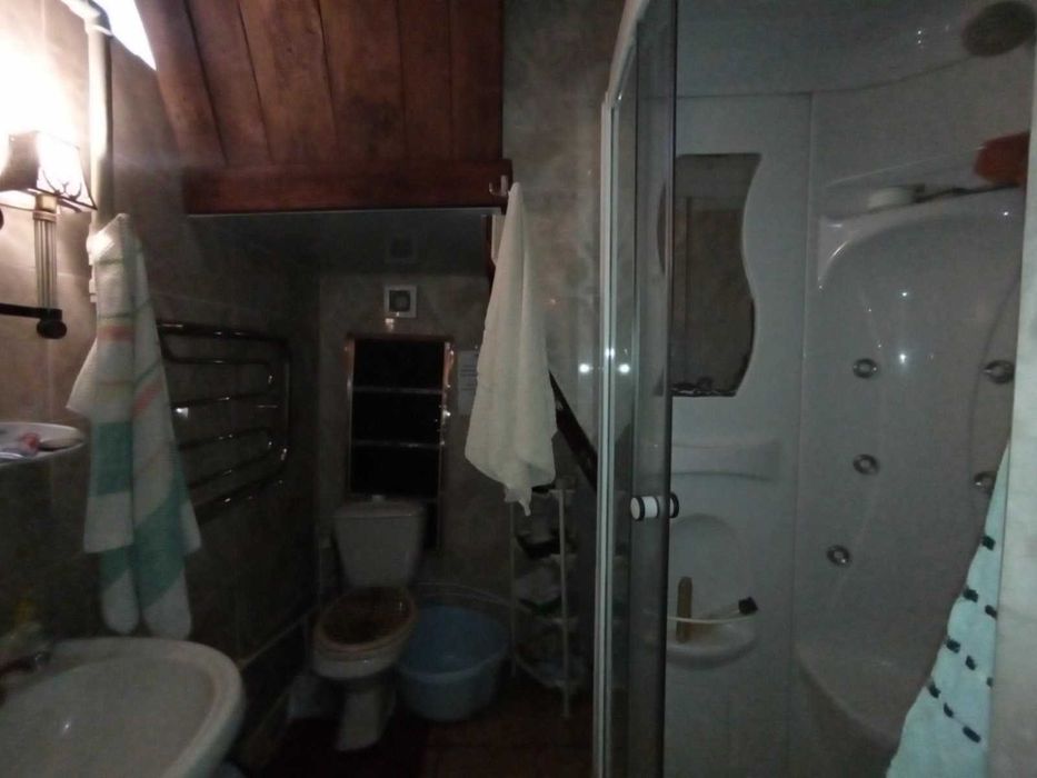 Частина будинку на Південному Вокзалі