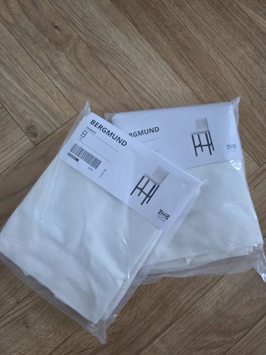 Ikea BERGMUND 2 x  pokrowiec na stołek barowy z oparciem, Inseros biały