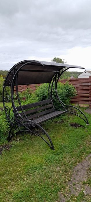 Садові гойдалки.