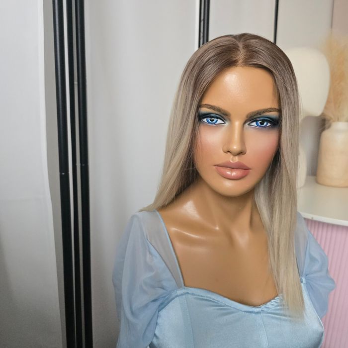 Peruka jasny popielaty blond