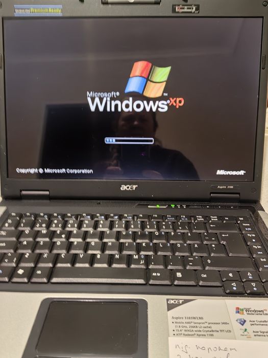 Ноутбук accer під паролем.