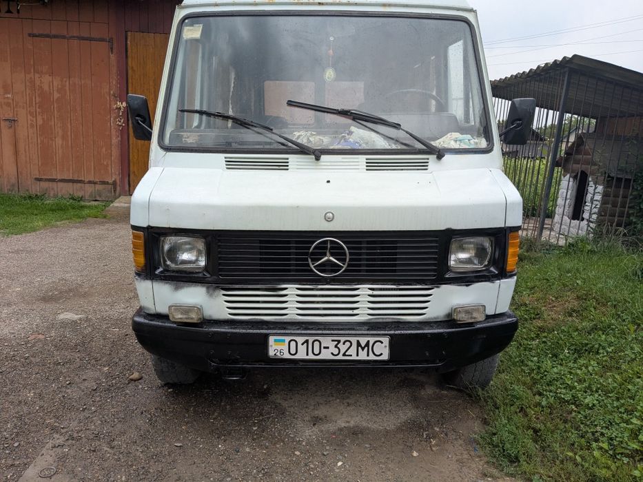 Продам мерседес бенц 209 D повна маса  4600 ,бус пасажир 1987 р.