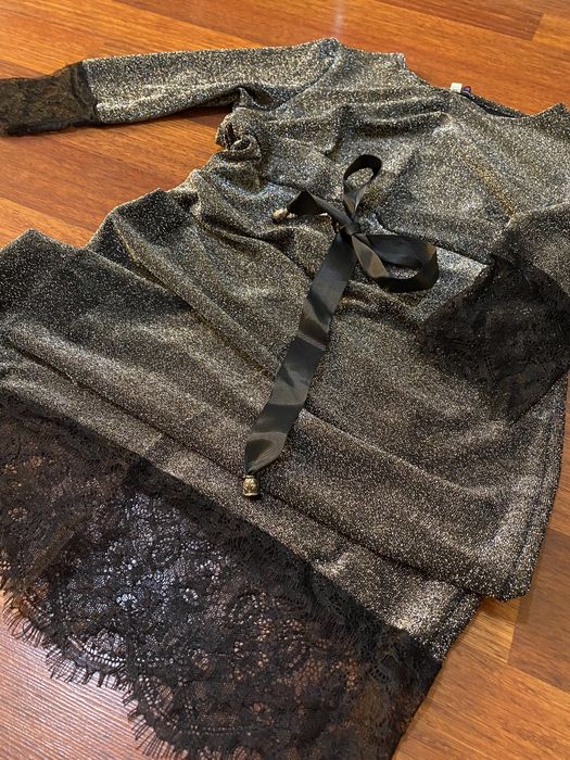 Платье серебристого цвета