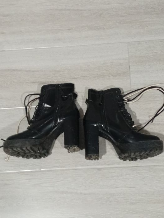Sapatilhas e botas