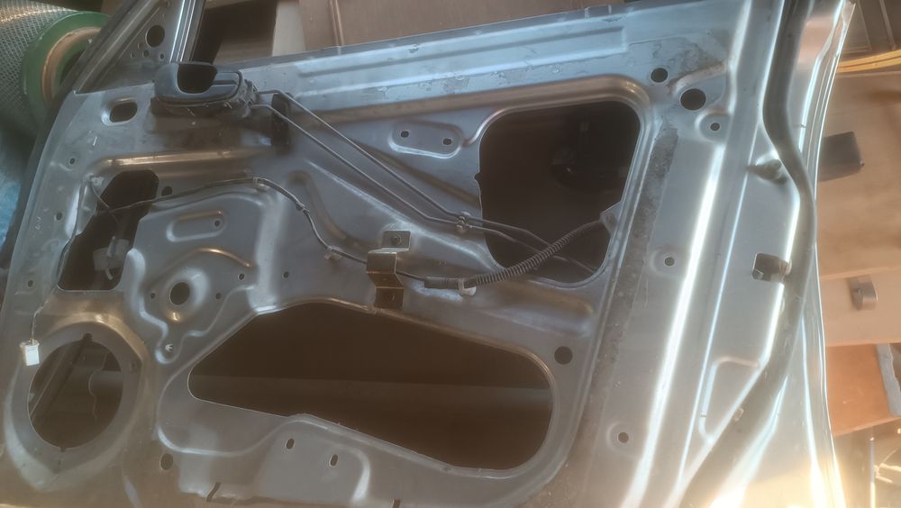 Продам дверки праві передні до автомобіля Ланос.