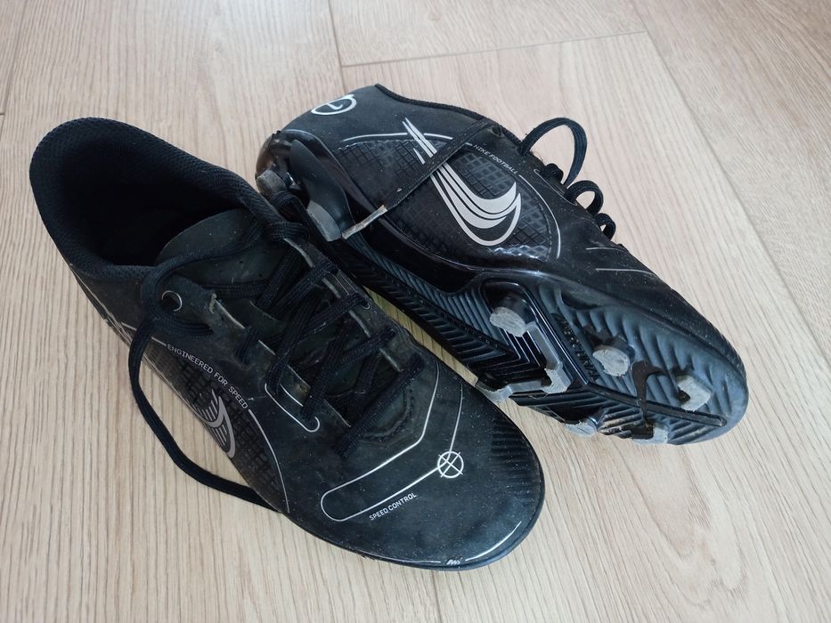Buty piłkarskie Nike rozmiar 34