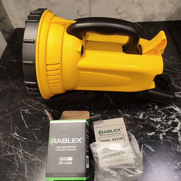 Фонарик потужний