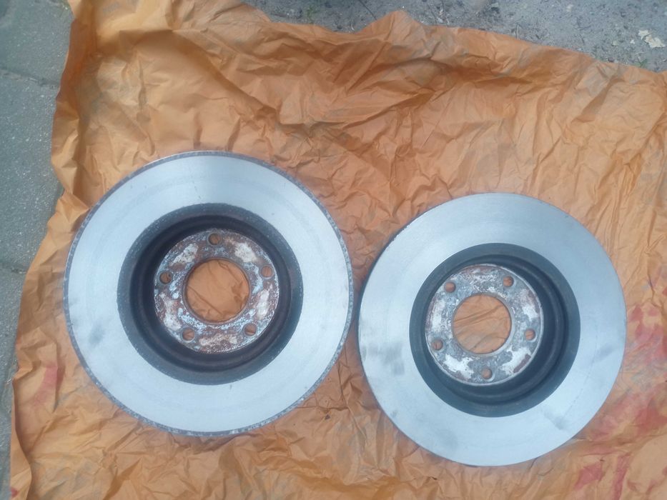 Tarcze hamulcowe przednie do qashgai 16b