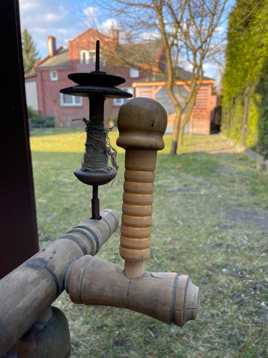 Kołowrotek do przędzenia