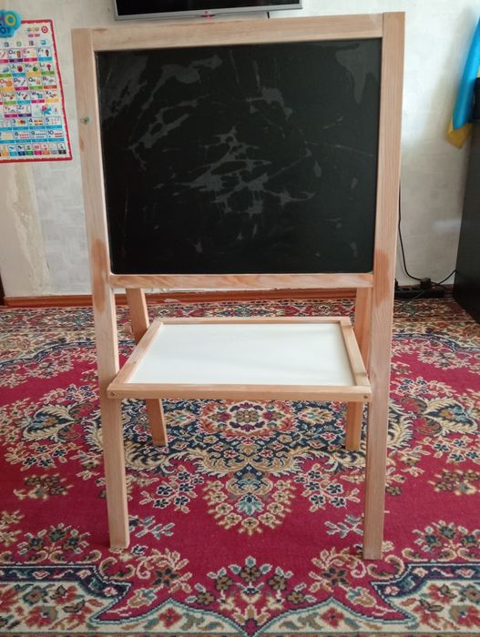 Детский мольберт