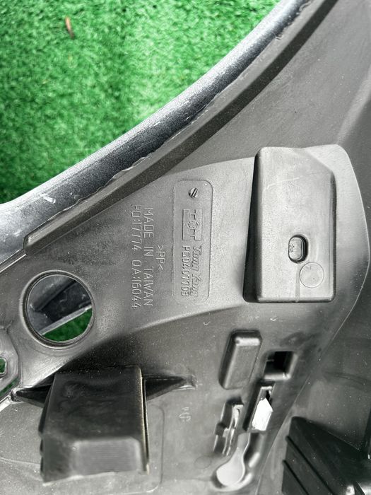 бампер на  peugeot 4007