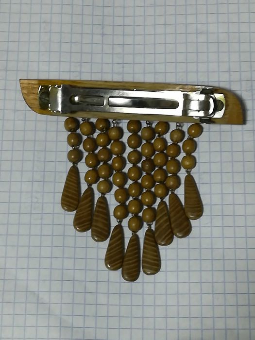 Заколка из можжевельника. Винтаж.