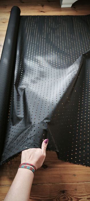 Tkaniny materiały odzieżowe dzianiny krawiectwo