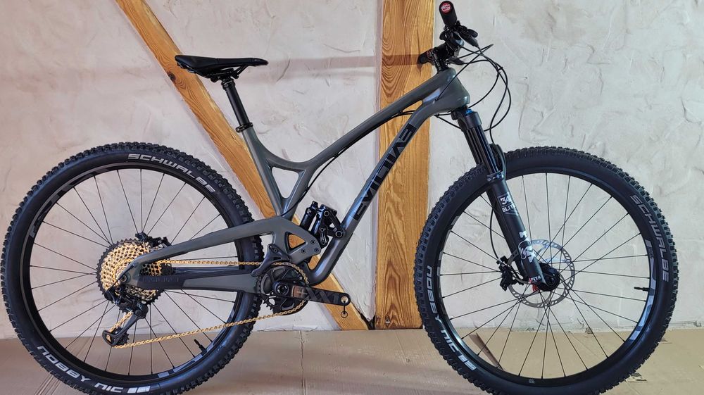 EVIL Following MB,V1, L, 29, USA,carbon