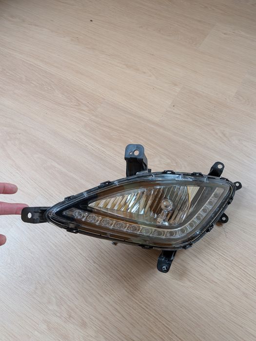 Hyundai i20 lift 2012- halogen+ światło jazdy dziennej LED DRL lewe