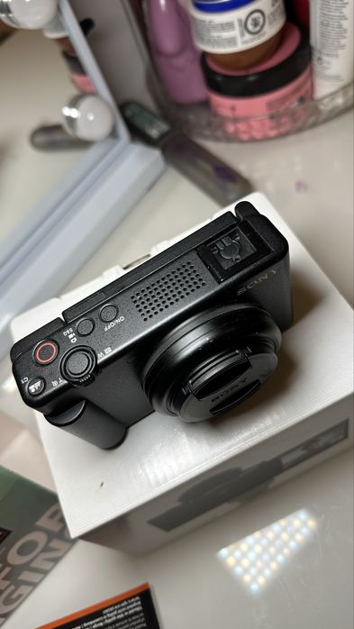 Camera Sony zv-1f