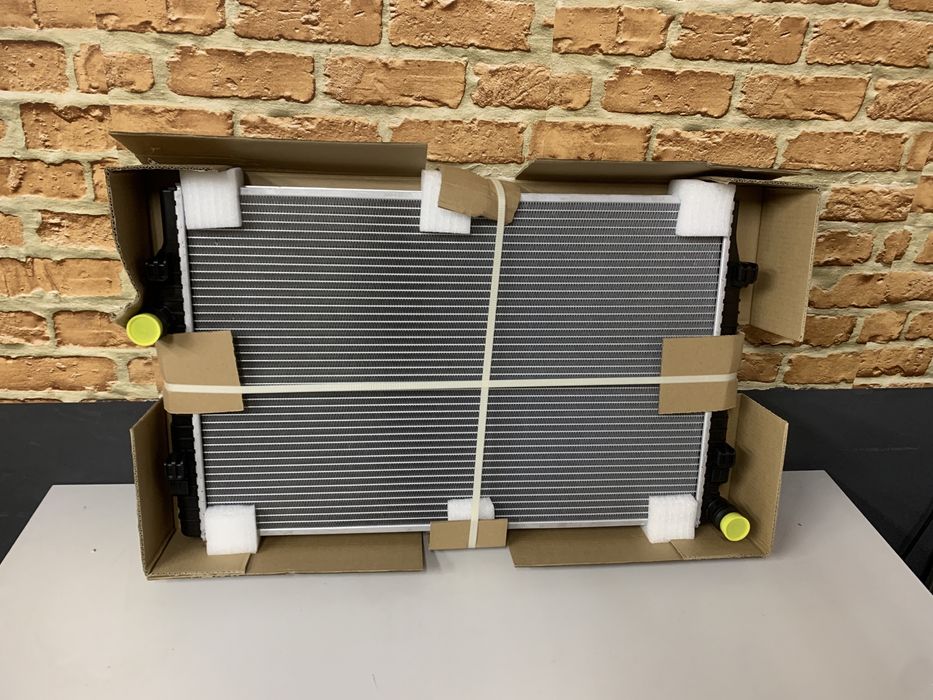 Volkswagen VW Tiguan 2 Allspace Радіатор Інтеркулера