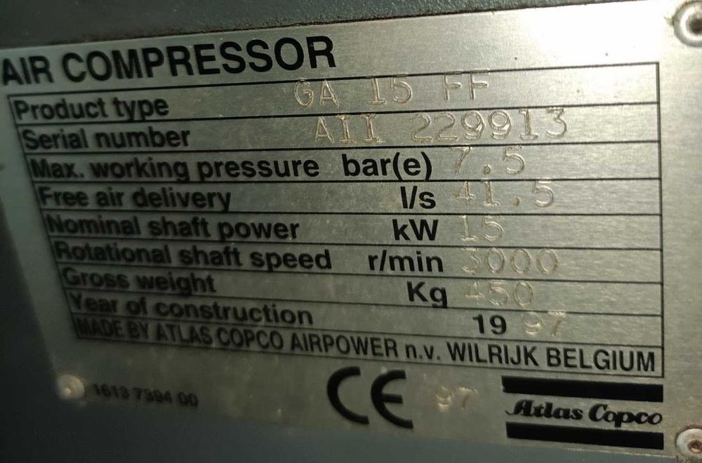 Compressor de parafuso  Atlas Copco GA15 KW-  Todo revisado