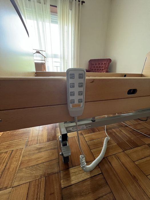 Cama Articulada Elétrica Victory com colchão Anti-Escaras